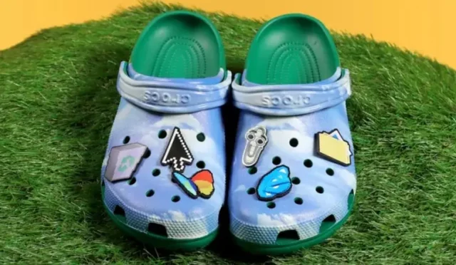 Microsoft Nostalji Dolu Bir Hamle Yaptı: Windows XP Temalı Crocs Terlikler!