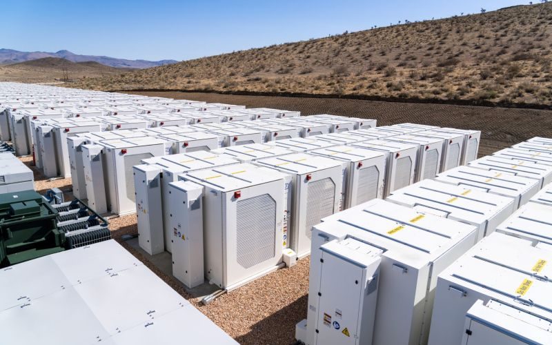 Suudi Arabistan'da Dünyanın En Büyük Batarya Enerji Depolama Tesisi Devrede !